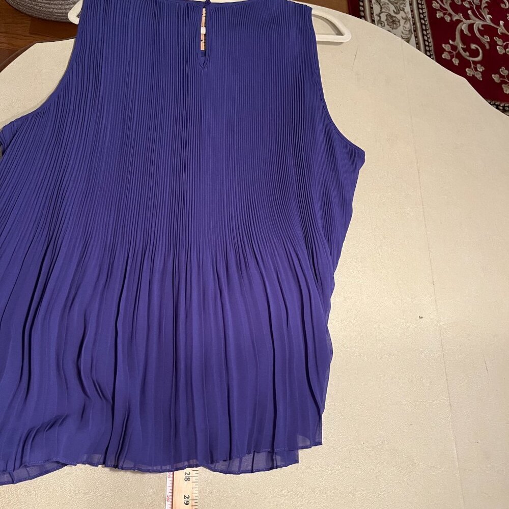 Halogen Blue Sleeveless Pleated Blouse, Women's Size 2x - Picture 13 of 13